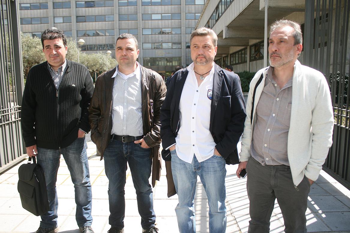 A la derecha, la delegacin de CCOO de Industria a su llegada al Ministerio de Industria