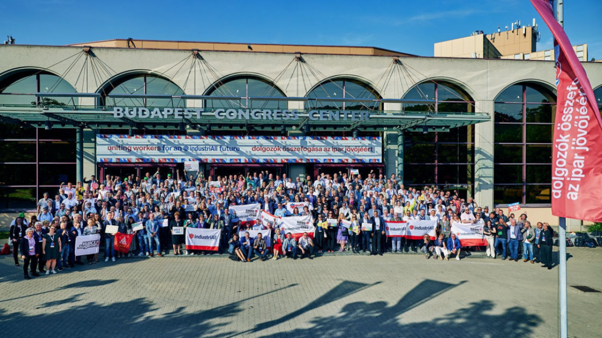 Foto de grupo del 4 Congreso de industriAll Europe