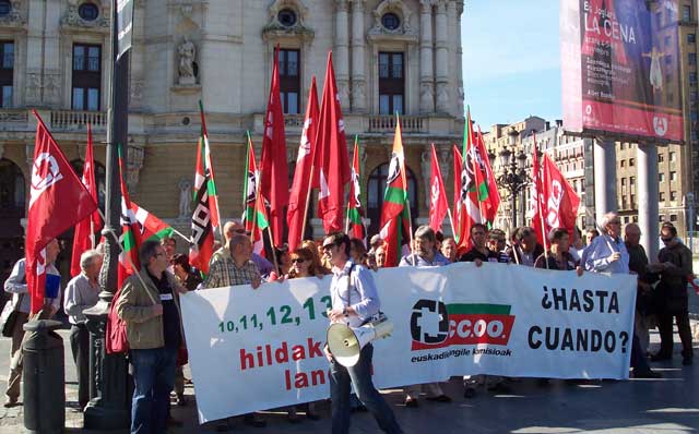 CCOO se ha concentrado hoy contra los accidentes laborales en Bilbao.