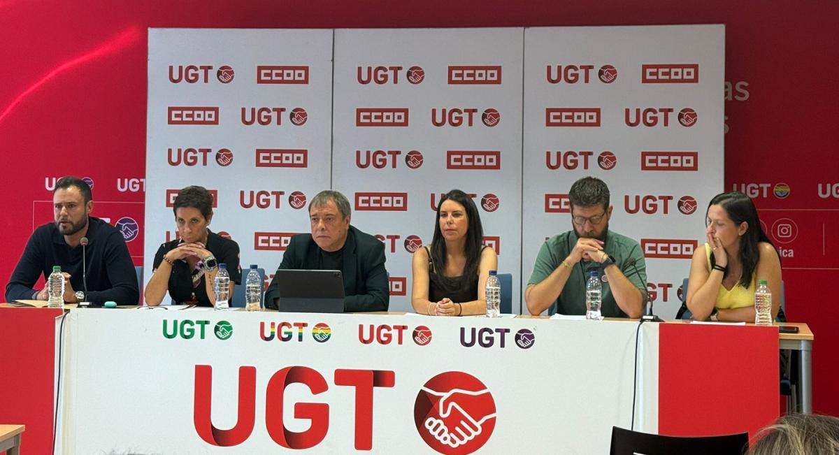 A la izquierda, el secretario general de CCOO de Industria, Fran San Jos