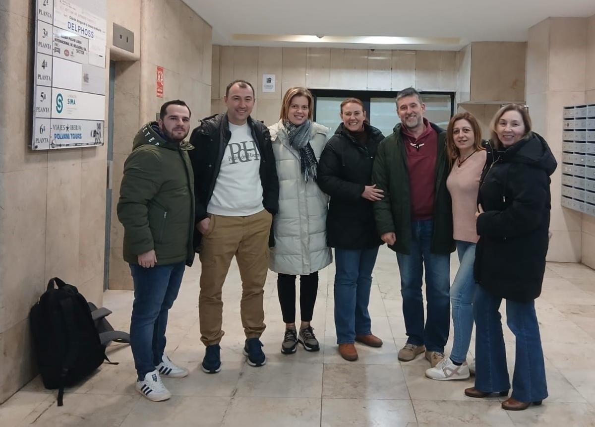 Representantes de CCOO tras firmar el acuerdo que se alcanzó en el SIMA