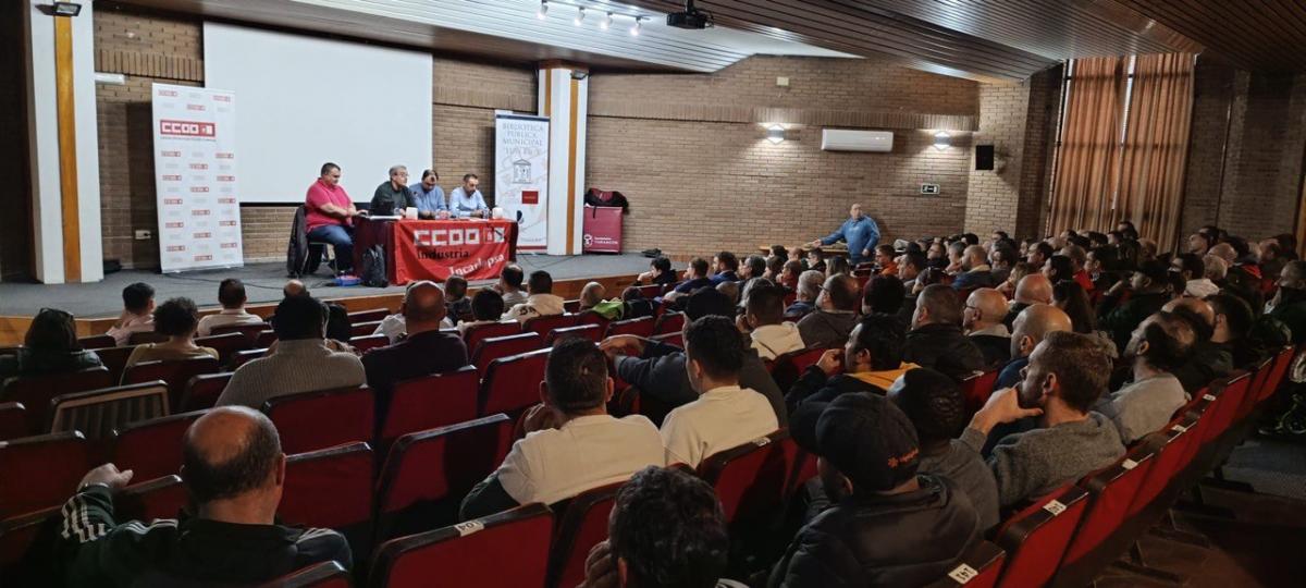 Asamblea de personas trabajadoras del sector crnico celebrada en Tarancn