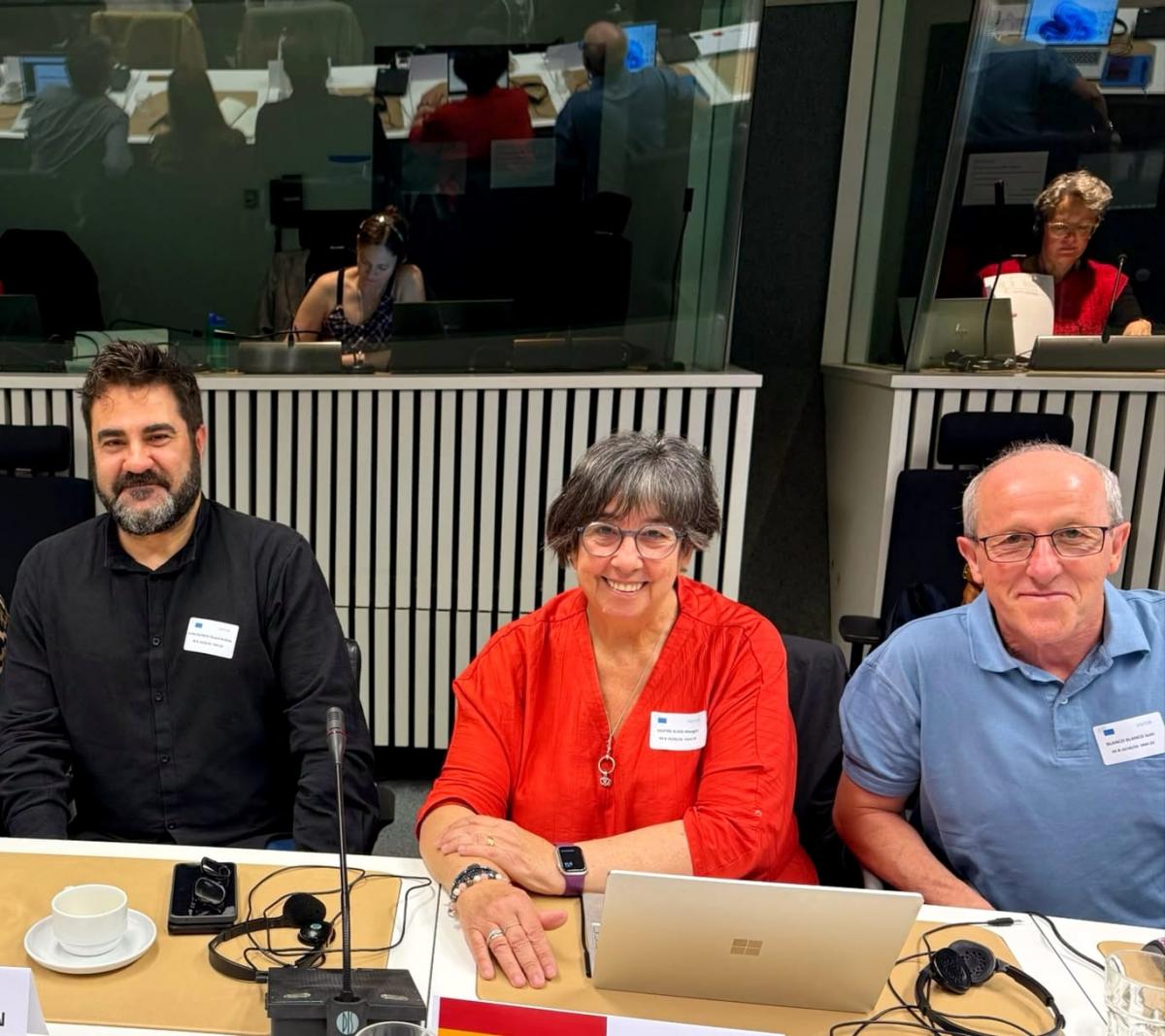 Ricard Juan Escrich, Margot Sastre y Juan Blanco, delegación de CCOO de Industria
