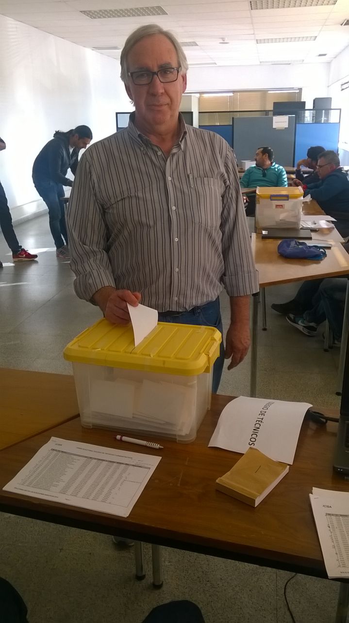 Un momento de la votacin.