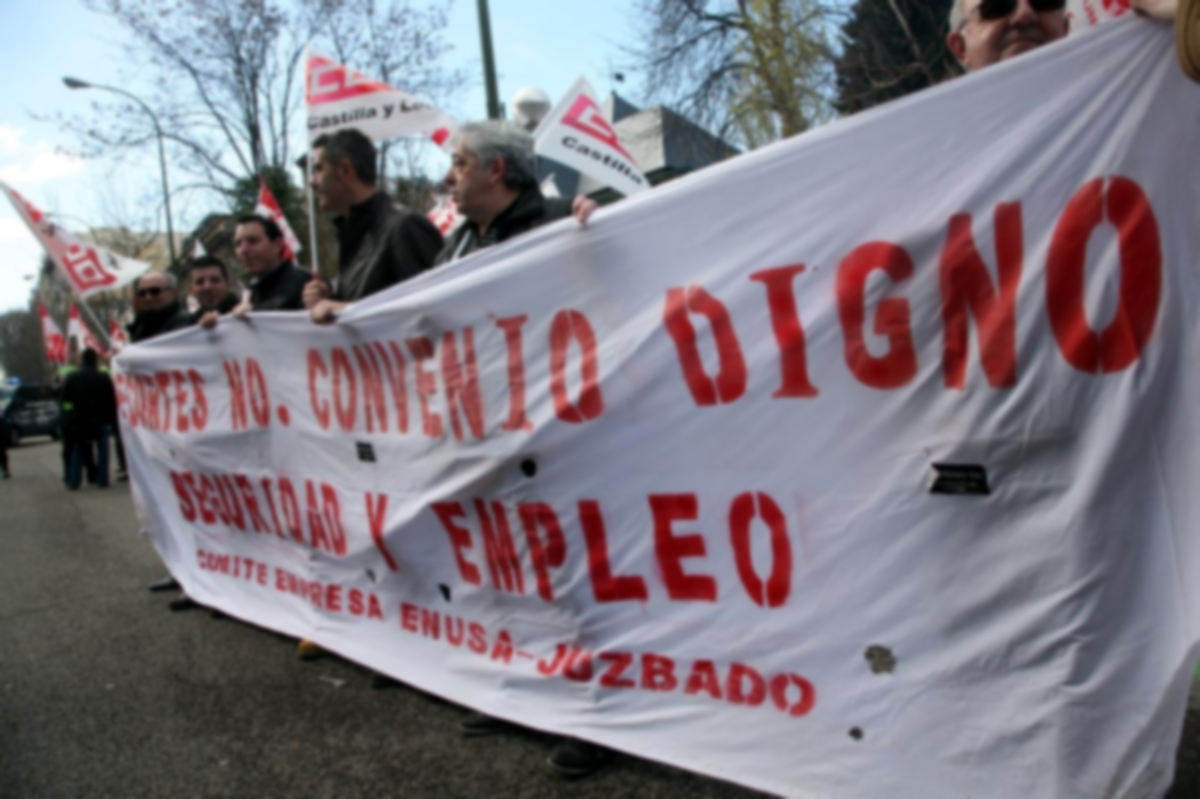 Trabajadores de ENUSA en una movilizacin por un convenio digno. Foto de archivo