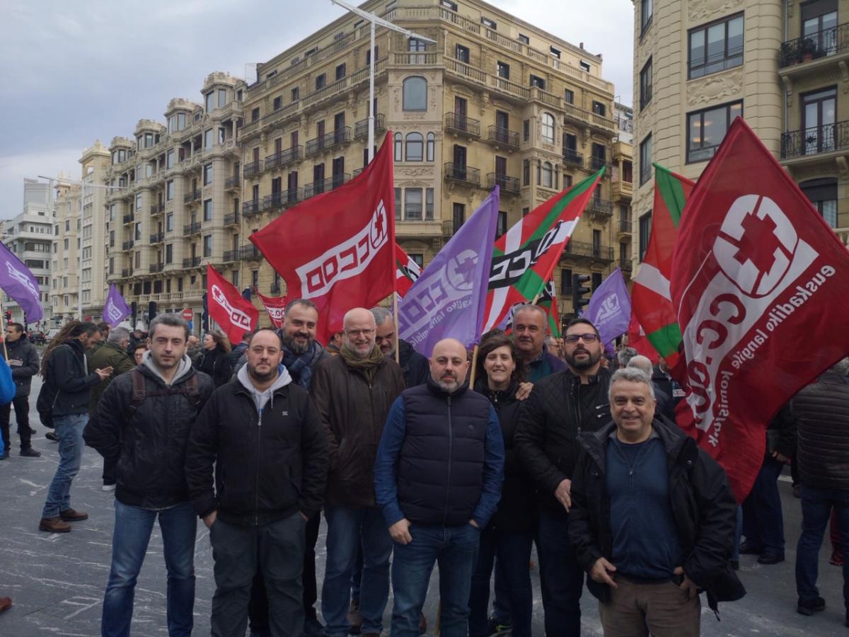 Representación de la federación de Industria en Navarra en el acto de Donosti