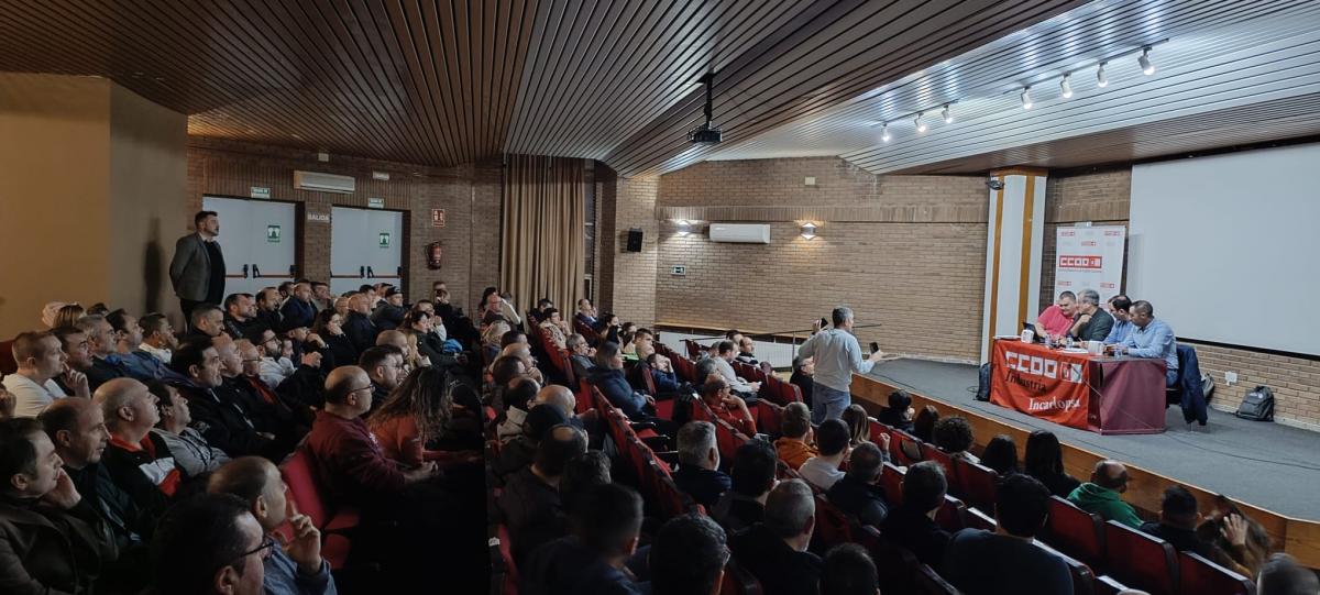 Asamblea de delegados y delegadas de la industria crnica celebrada en Tarancn (Cuenca)