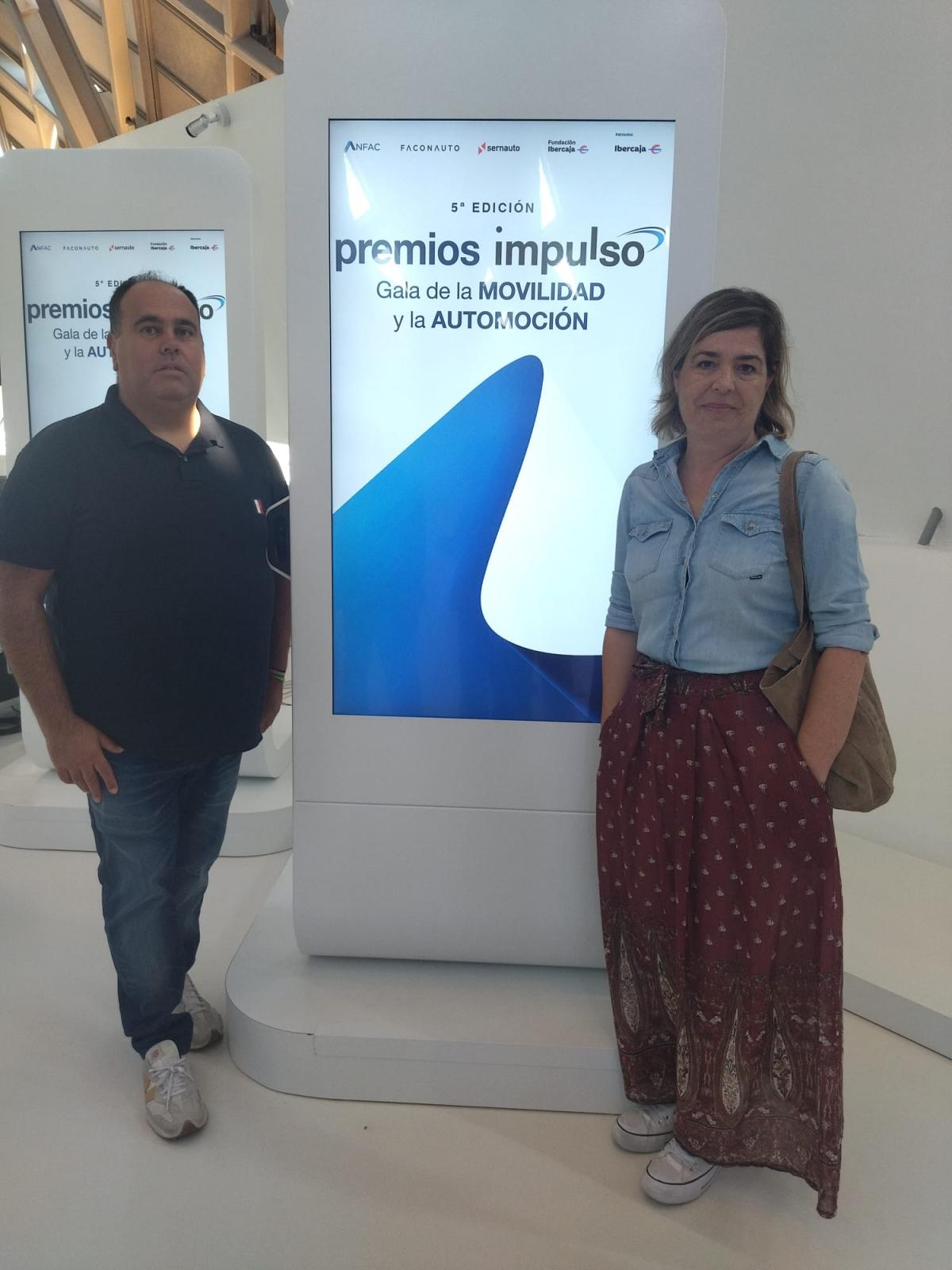 Rubén González y Raquel Márquez, representantes de CCOO de Industria en la gala