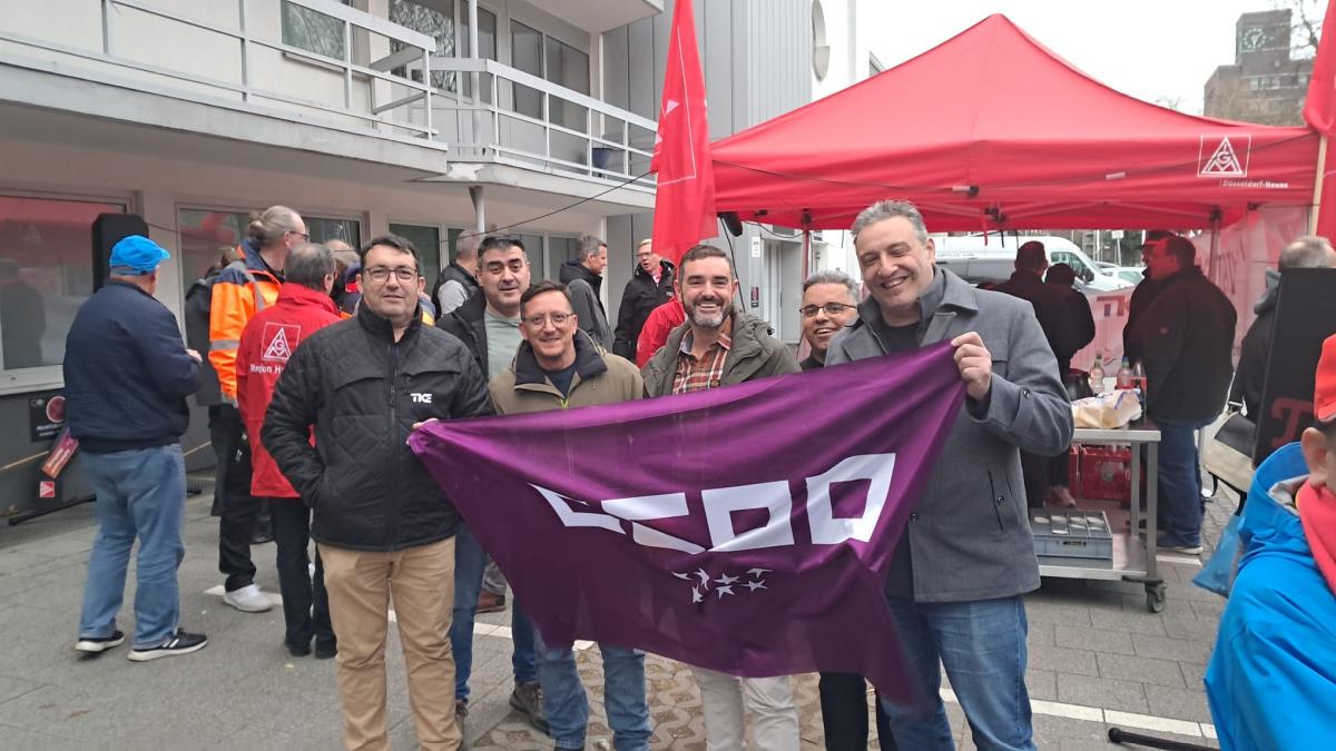 Delegados de CCOO que participaron en la reunión