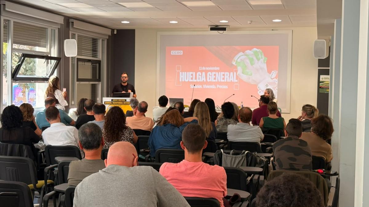 Fran San José se dirige a las personas trabajadoras de la conserva