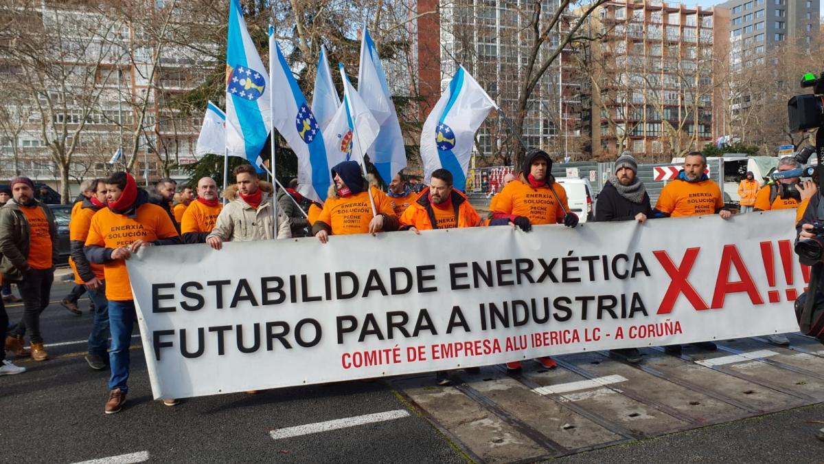 Una mani recorri la principal arteria de Madrid al grito de "Energa, solucin"
