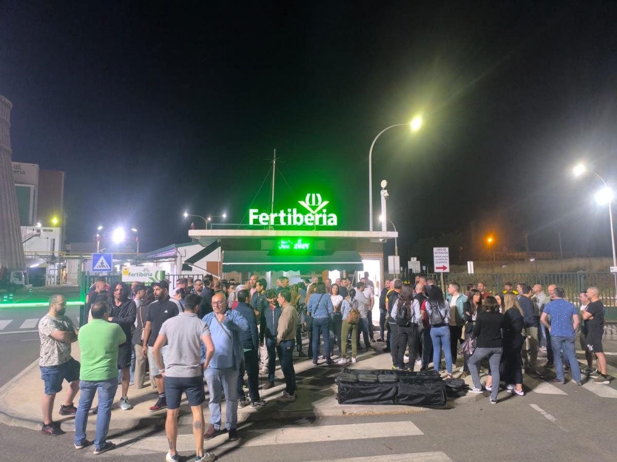 Primera jornada de huelga en Fertiberia Puertollano