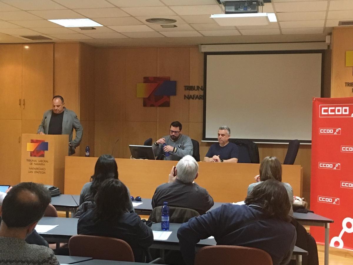 Agustin Martin se dirije al consejo de la Federación de Industria en Navarra