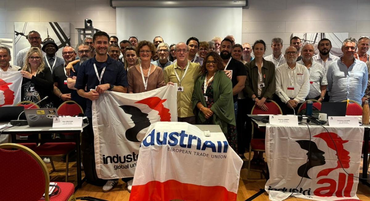 Participantes en la reunin de la Red Sindical Mundial de ArcelorMittal