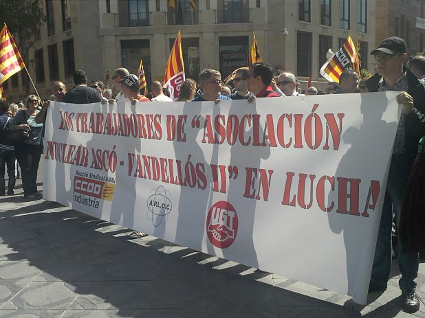 Pancarta con la que los trabajadores de Asc-Vandellos se movilizaron el 1 de Mayo en Tarragona