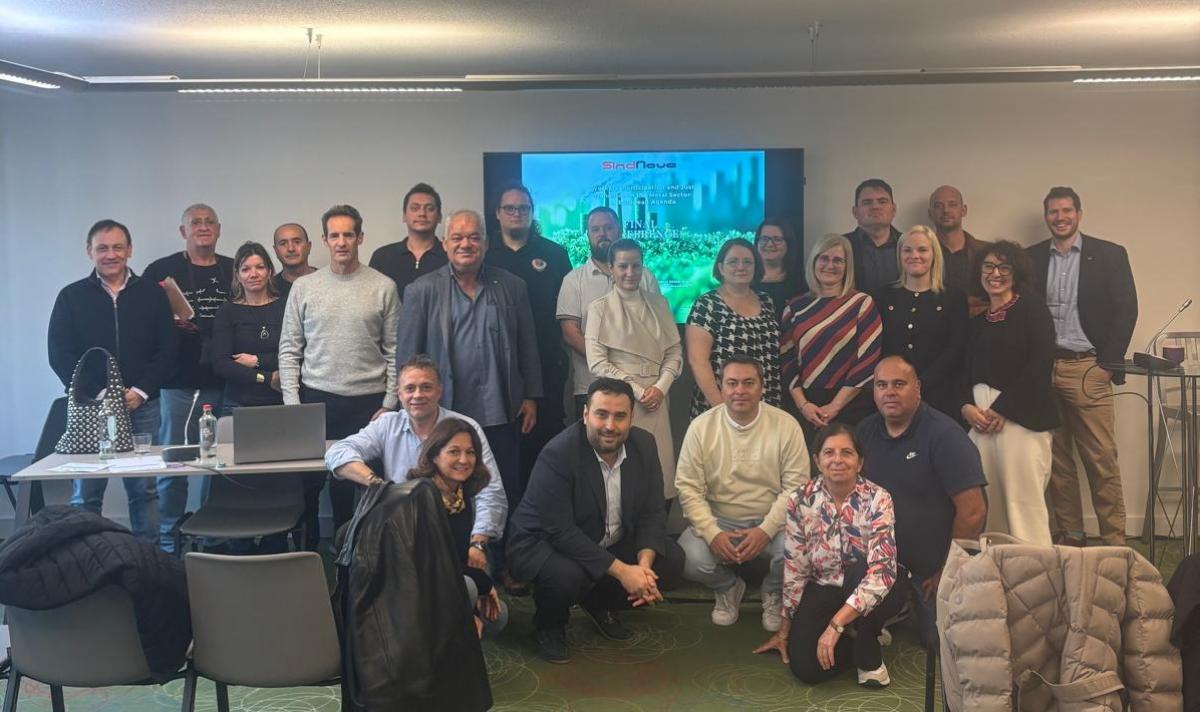 Asistentes a la conferencia final del Proyecto Meet