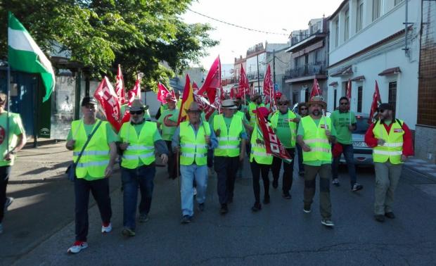 Trabajadores y trabajadoras del campo en la primera jornada de la marcha hasta Sevilla