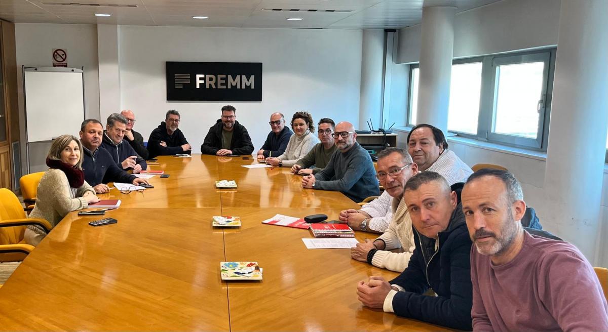 Integrantes de la mesa de negociación del Convenio del Metal RM