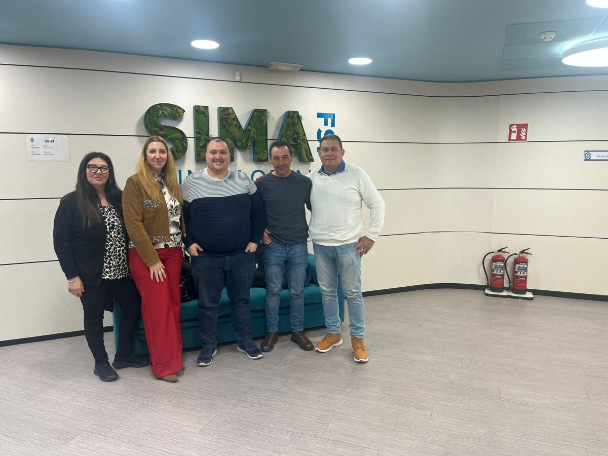 Representantes de CCOO en la mesa de negociación