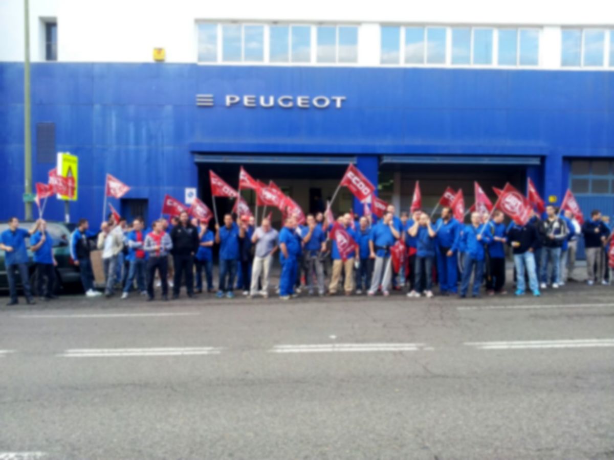 Concentracin a las puertas del centro madrileo de Avenida de los Toreros