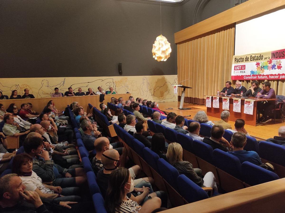 Asamblea Pacto de Estado por la Industria celebrada el pasado 27 mayo en la Federación de Industria de CCOO de La Rioja (imagen de archivo)